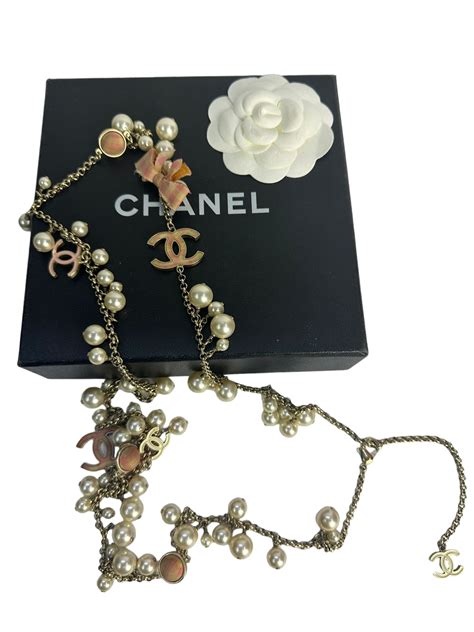 chanel ogrlica|Chanel clothing website.